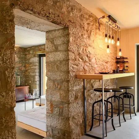 The Nektar House * Kato Loumas